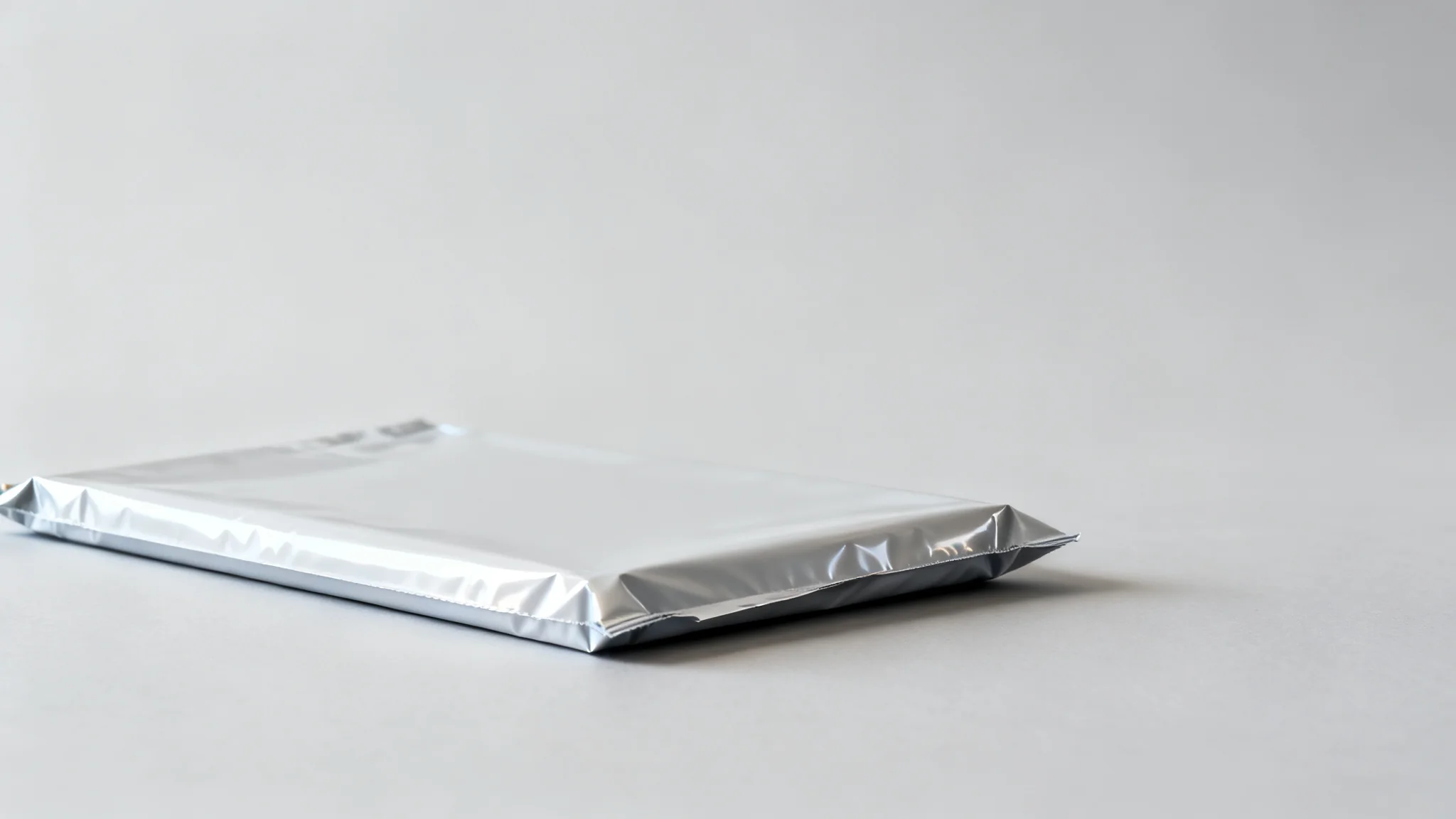 Comparison Display of Packaging Structures between Pure Aluminum Foil Bags and Coated Aluminum Bags